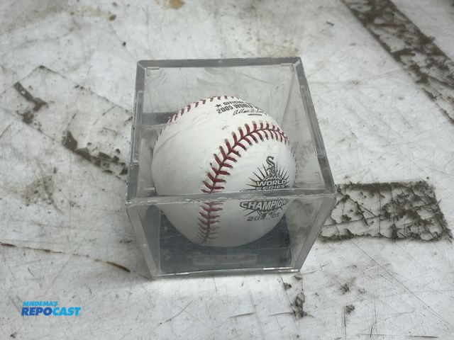 Lot 2-69191 - 2005 World Series championship white Sox baseball, in case