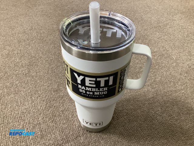 Lot 2-76450 - New YETI RAMBLER 35 oz Mug with straw lid. White
