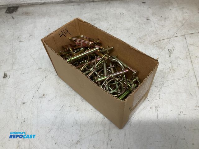 Lot 2-33879 - 44 asst. PTO pins: 20-1/4" 14-5/16", 10-3/8"