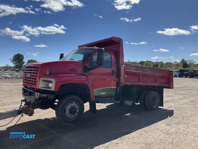 Lot 2-50590 - 2009 GMC C4500 Dump Truck