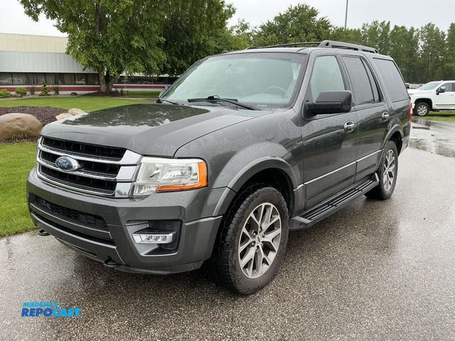 Lot 2-49870 - 2017 Ford Expedition XLT SUV 4x4