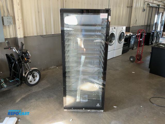 Lot 2-67700 - Scratch & Dent Vinotemp EL-300COMM 188-Bottle Single-Zone Wine Cooler