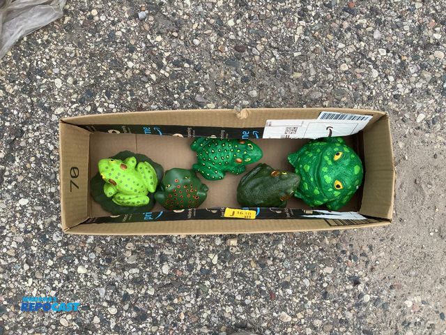 Lot 2-18455 - box of 5 concrete frogs - garden art