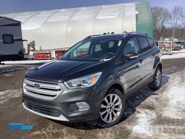 Lot 2-61020 - 2018 Ford Escape Titanium SUV FWD