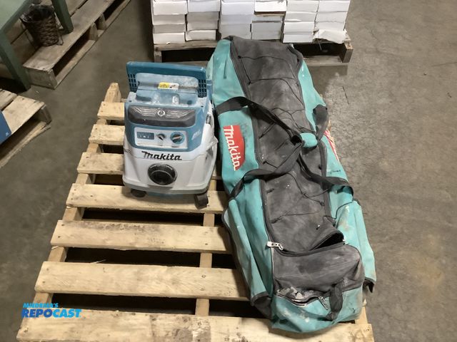 Lot 2-76668 - Lot of makita dry wall sander set lot including: lithium-ion brushless cordless dry dust extractor X...