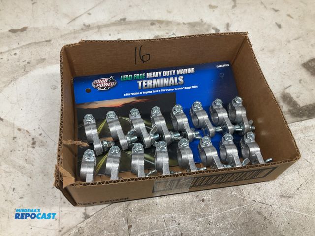 Lot 2-33889 - 16 top post battery cable ends