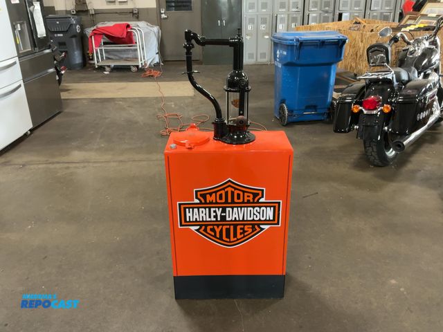 Lot 2-53280 - Harley Davidson Vintage Lubester