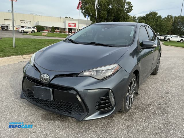 Lot 2-27001 - 2017 Toyota Corolla SE Sedan FWD