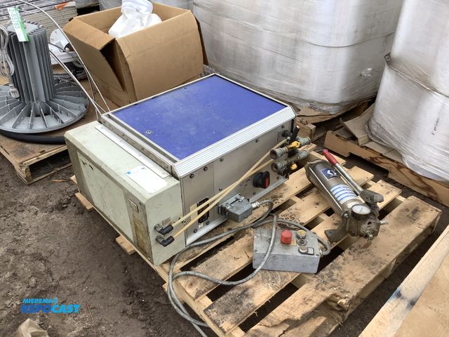 Lot 2-65786 - (1) Graco pump (model: PUMP HAND PLSTO 5PT), a control panel, and a Rital 400V HF - GENERATOR