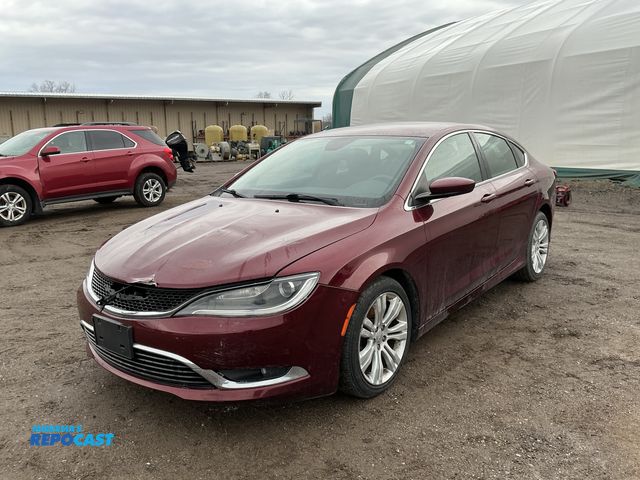 Lot 2-41523 - 2015 Chrysler 200 Limited Sedan FWD