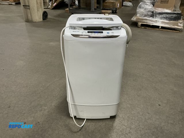 Lot 2-18835 - Free Standing Magic Chef MCSTCW09W1 0.9 Cu. Ft. Portable Washer