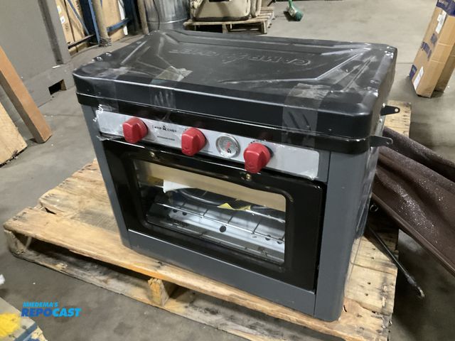 Lot 2-64220 - New Camp x chef CONVENDC20 Other Deluxe outdoor oven/air fryer