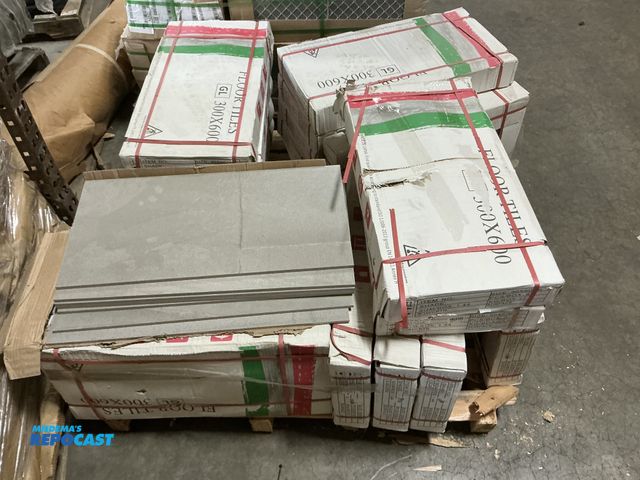 Lot 2-34738 - Skid of (23) Boxes of Porcelain Floor Tile 30x60cm per tile