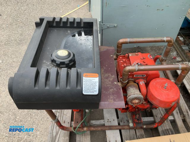Lot 2-64241 - Briggs and Stratton 800w generator (runs but doesn’t do power)