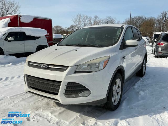 Lot 2-93998 - 2014 Ford Escape SE SUV 4x4