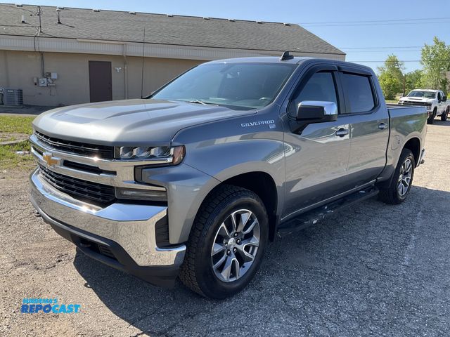 Lot 2-40448 - 2020 Chevrolet Silverado 1500 LT Crew Cab Crew Cab Standard Box Pickup Truck 4x4