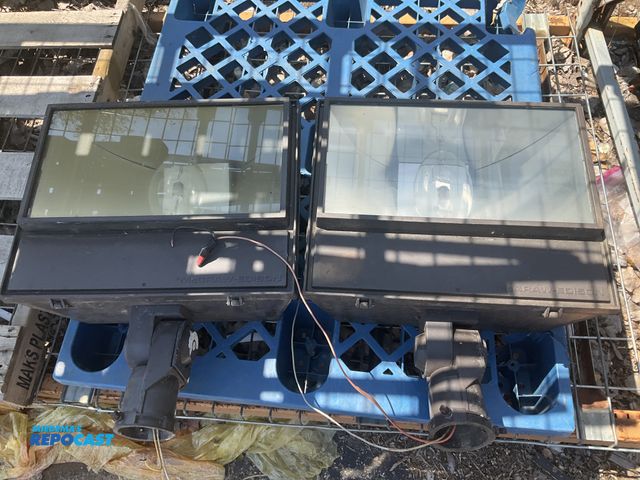 Lot 2-99186 - (2) McGraw Edison industrial flood lights