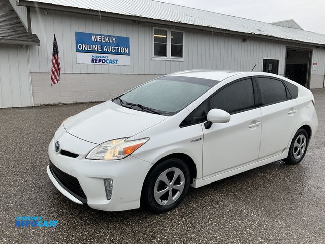 Lot 2-61198 - 2013 Toyota Prius Hatchback FWD