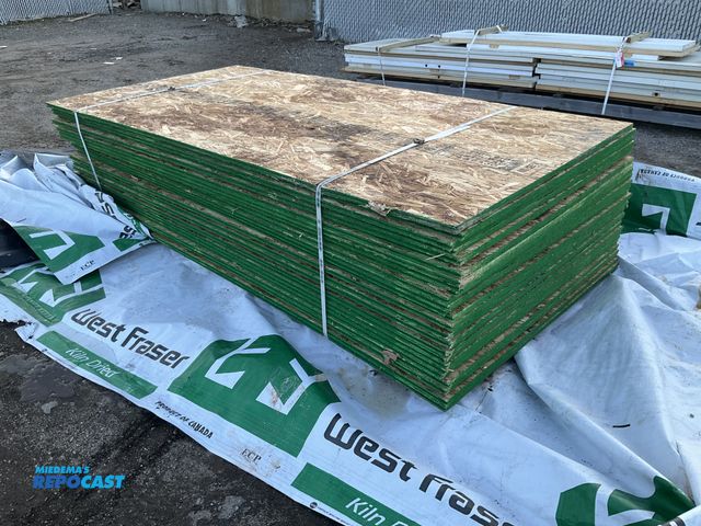 Lot 2-73252 - Skid lot assorted plywood boards with green painted sides approx. 4’ x 8’