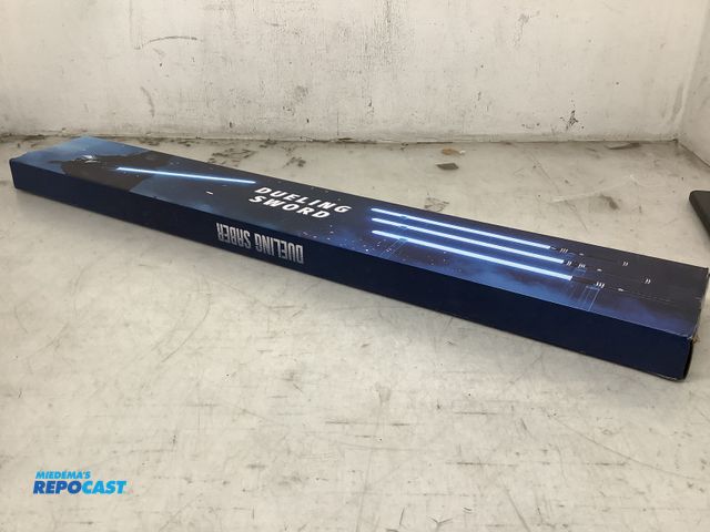 Lot 2-93508 - Lot of (1) pack of 2 blue light saber dueling shards