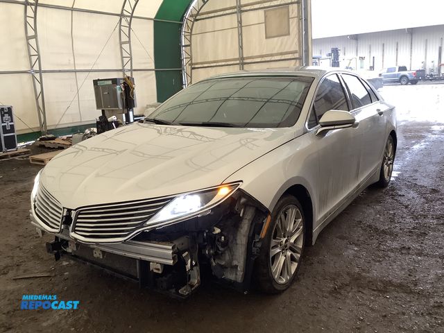 Lot 2-41505 - 2014 Lincoln MKZ FWD Sedan FWD