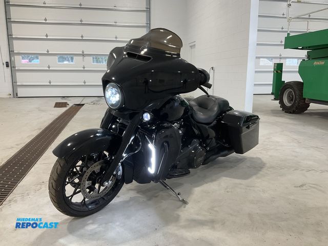 Lot 2-30187 - 2020 Harley Davidson FLHXS STREET GLIDE SPECIAL Motorcycle