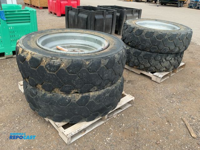 Lot 2-44281 - (4) Used Firestone DuraForce Size 370/75-28 Tires on Steel 10-lug Wheels, Off a Skytrak Telehandler,...