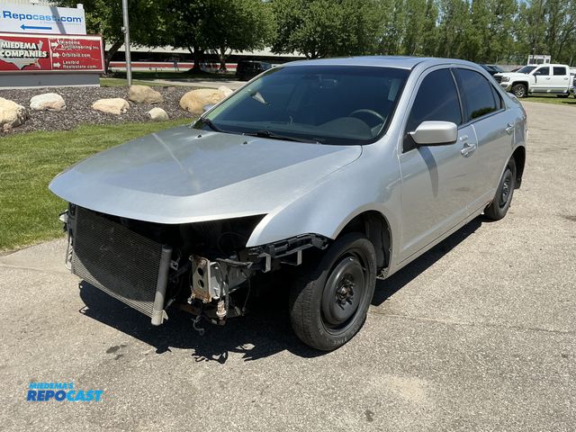 Lot 2-43825 - 2012 Ford Fusion SEL Sedan FWD