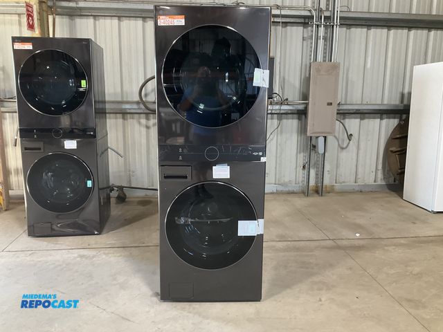 Lot 2-40245 - Scratch & Dent Electric Free Standing LG WEX200HBA 4.5 Cu. Ft. HE Smart Front Load Washer and 7.4 Cu...