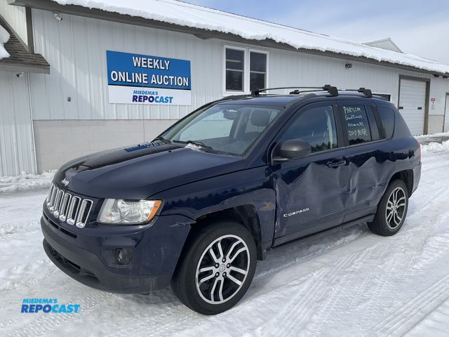 Lot 2-60948 - 2013 Jeep Compass Wagon FWD