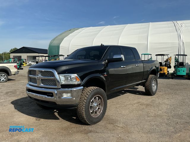 Lot 2-30296 - 2017 Ram 2500 Laramie Mega Cab 4WD Mega Cab Standard Box Pickup Truck 4x4