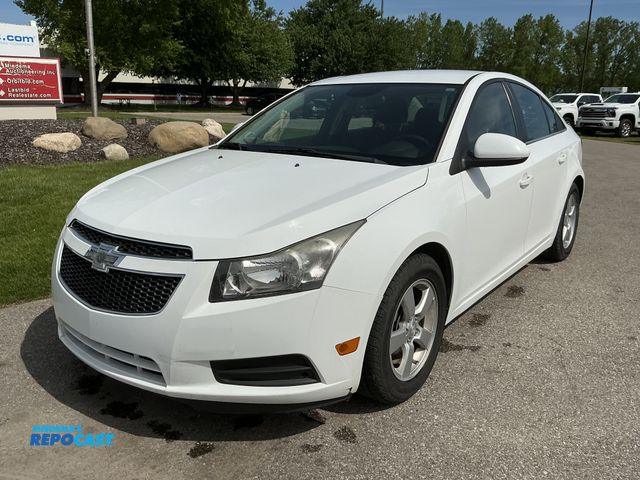 Lot 2- 64152 - 2014 Chevrolet Cruze 1LT Auto Sedan FWD