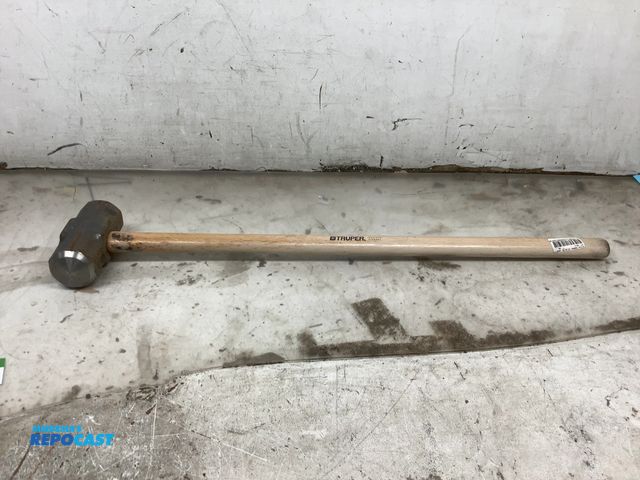 Lot 2-69246 - truper 12lbs sledge hammer
