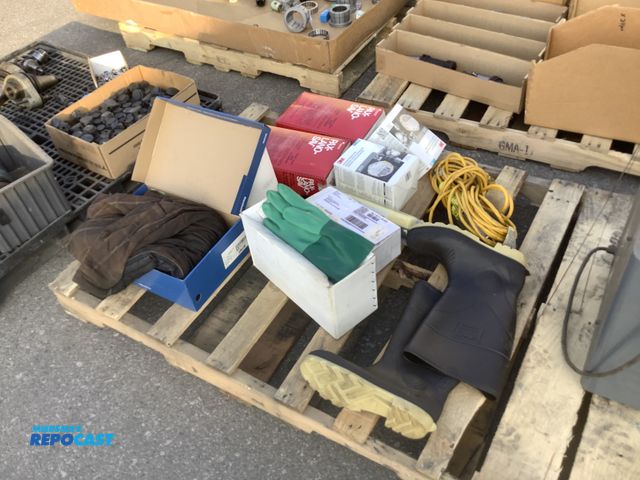 Lot 2-93926 - Lot of Paxlano slov heavy duty skin cleanser, 3M masks, a pair of Tingly steel toe rubber boots, rub...