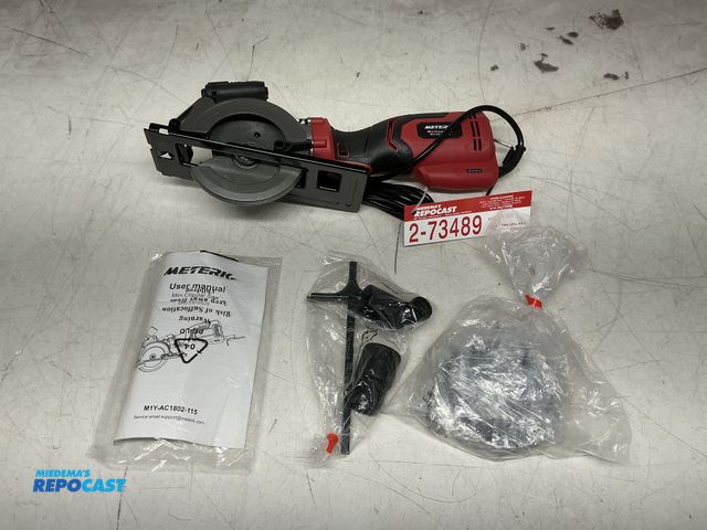 Lot 2-73489 - Meterk M1Y-AC1802-115 Electric Powered Mini Circular Saw with accessories