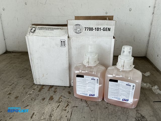 Lot 2-64368 - 2 cases if gojo 6561-02 hand soap