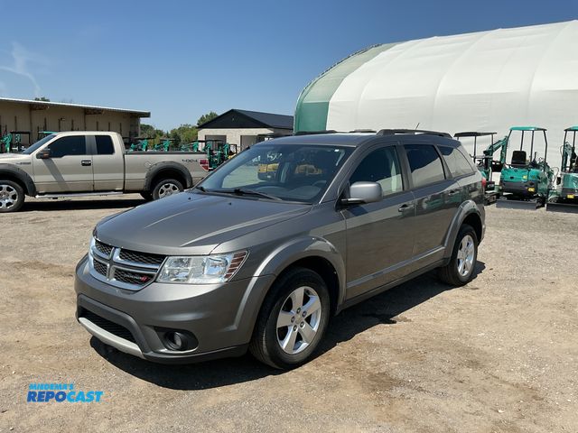 Lot 2-10570 - 2012 Dodge Journey SXT SUV FWD