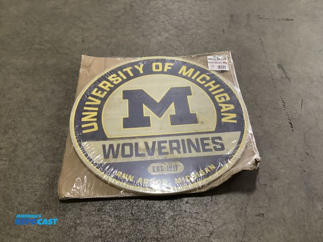 Lot 2-23105 - Circular wooden university of Michigan wolverines hanging wall decor 23” in diameter