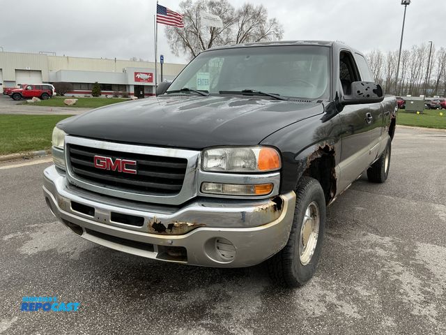 Lot 2-93014 - 2003 GMC Sierra 1500 SLE Extended Cab Standard Box Pickup Truck 4x4