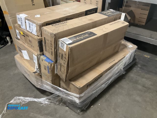 Lot 2-96639 - Skid lot of various desks and hanging storage compartments brand Flexispot unassembled