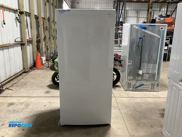Lot 2-91171 - Scratch & Dent Free Standing Frigidaire FFUE2022AWW Upright Freezer