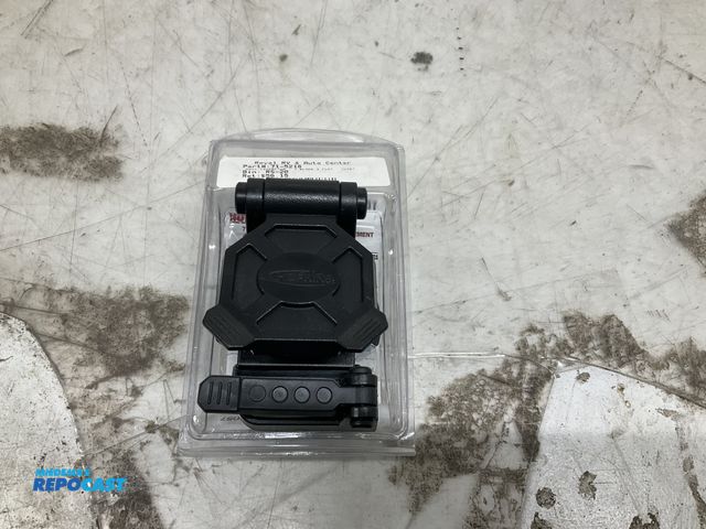 Lot 2-79952 - HUSKY 7 Blade 4 Flat Twist-Mount Replacement,33057