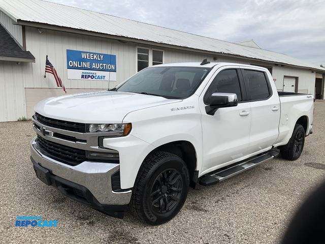 Lot 2-61516 - 2020 Chevrolet Silverado 1500 LT Crew Cab Long Box Pickup Truck 4x4