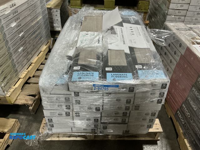 Lot 2-94795 - 31 boxes of new Stainmaster waterproof laminate flooring - 6 peices - 15.9 sq ft per box.