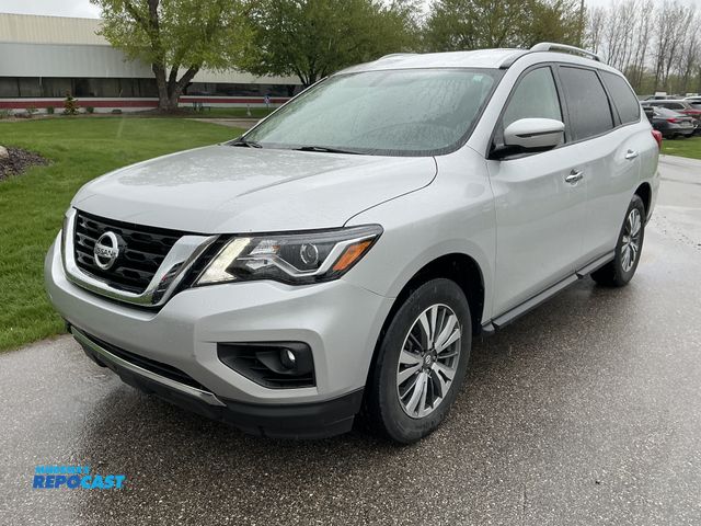 Lot 2-34673 - 2020 Nissan Pathfinder SV SUV 4x4