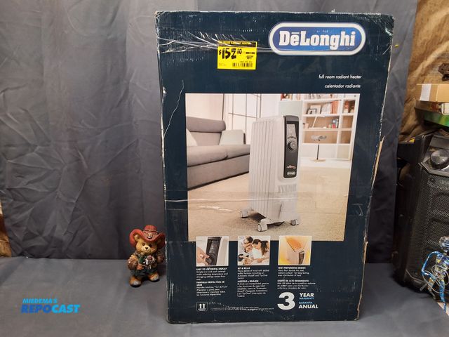 Lot 2-27879 - DELONGHI FULL ROOM RADIANT HEATER (UNUSED)