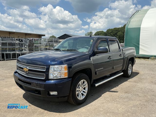 Lot 2-30227 - 2012 Chevrolet Silverado 1500 LTZ Crew Cab 4WD Crew Cab Standard Box Pickup Truck 4x4