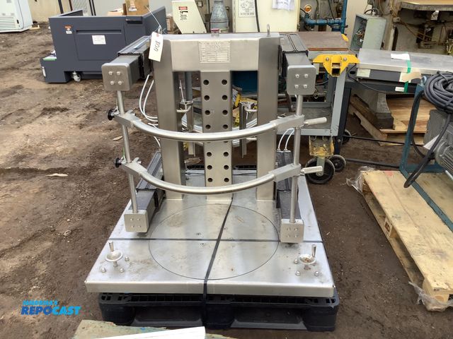 Lot 2-92227 - Metro Lift Inc DC 1MF Industrial Lift