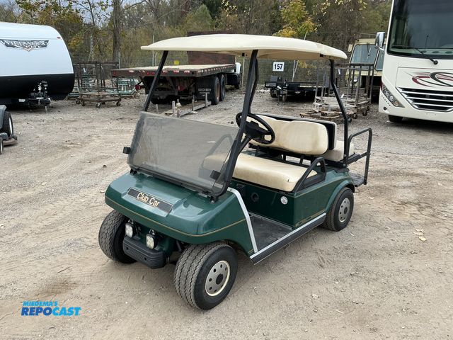 Lot 2-62412 - 2001 Club Car DS Golf Cart
