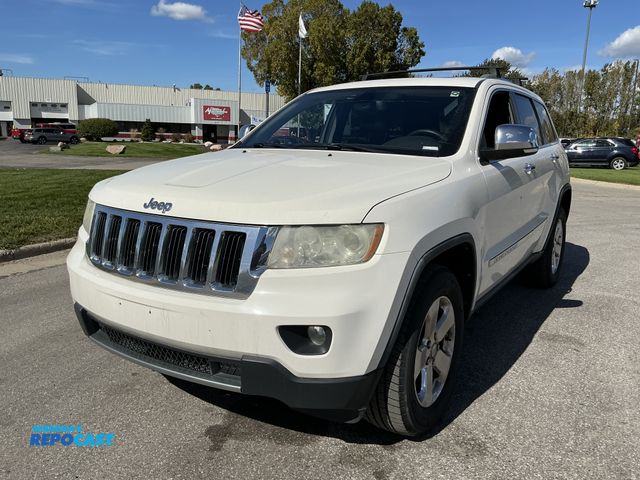 Lot 2-67201 - 2011 Jeep Grand Cherokee Limited SUV 4x4